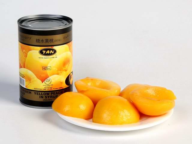 Canned Yellow Peach Halves in Syrup